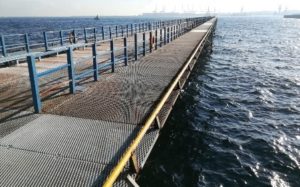 本牧海釣り施設の桟橋